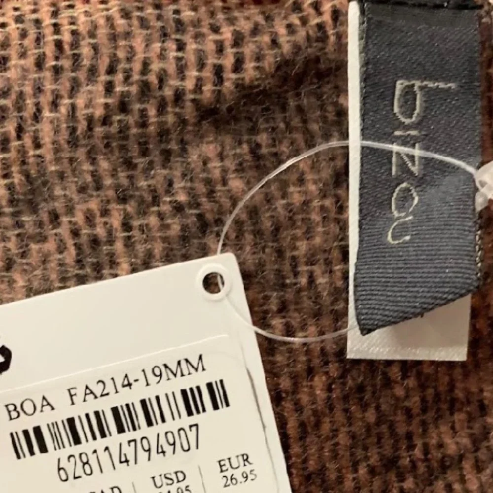 Bizou Rust Rib Scarf - Picture 4 of 4
